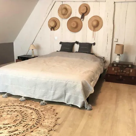 Belle Chaumiere Pour 11 Personnes Διαμέρισμα Beuzeville